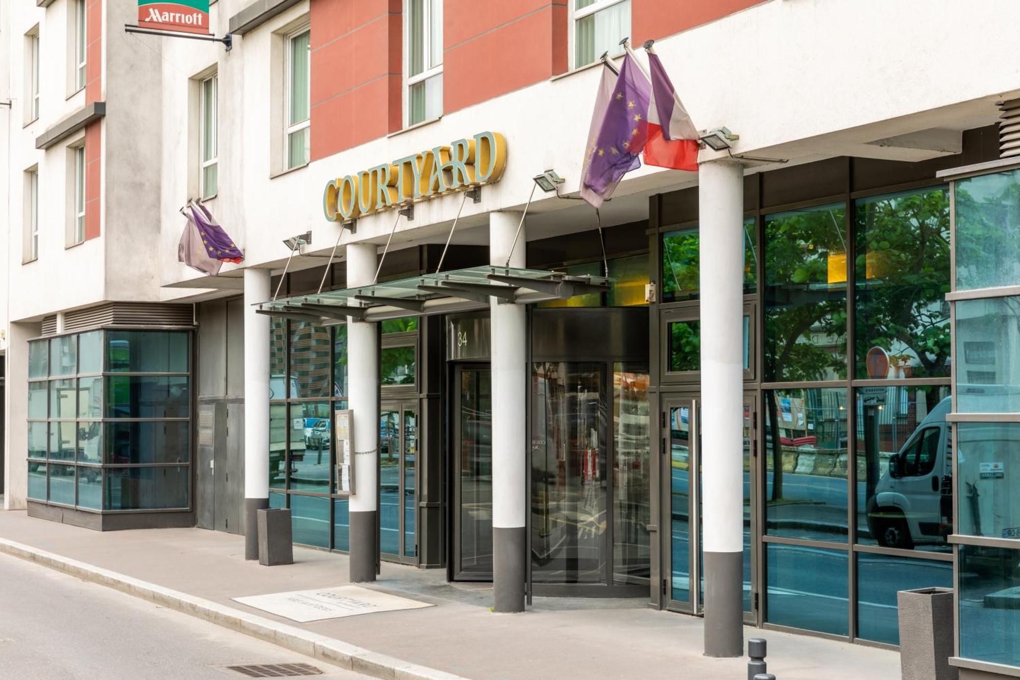 Courtyard By Marriott Paris Saint Denis Hotel Exterior foto
